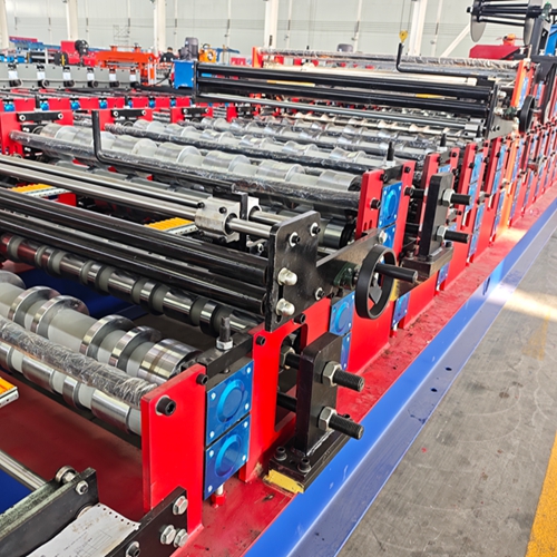 roof-forming-machine
