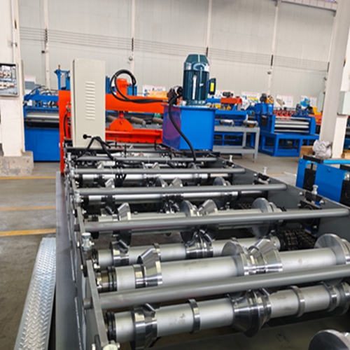 standing-seam-metal-roof-machine