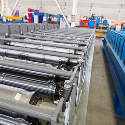 standing-seam-metal-roof-machine