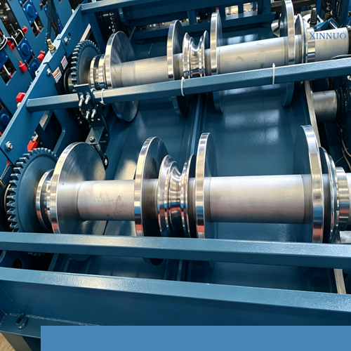 Seam-lock-roll-forming-machine