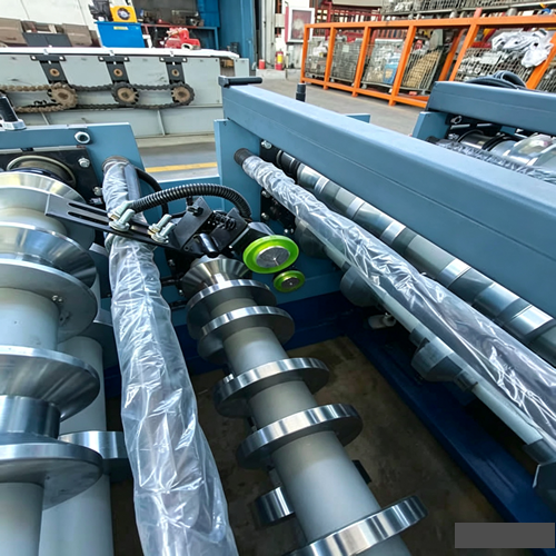 Double-layer-roll-forming-machine