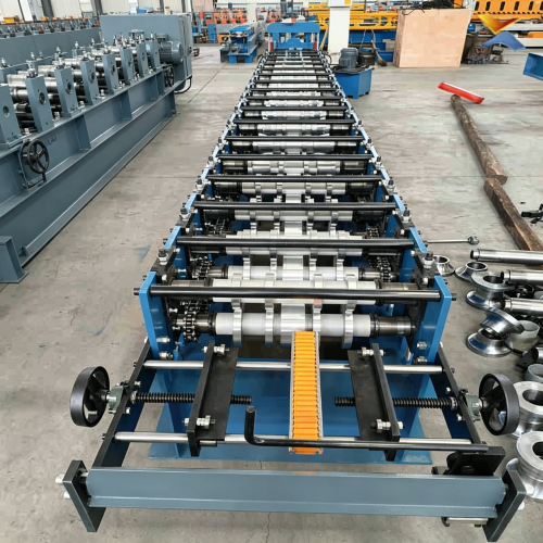 Ridge-Cap-Roll-Forming-Machine