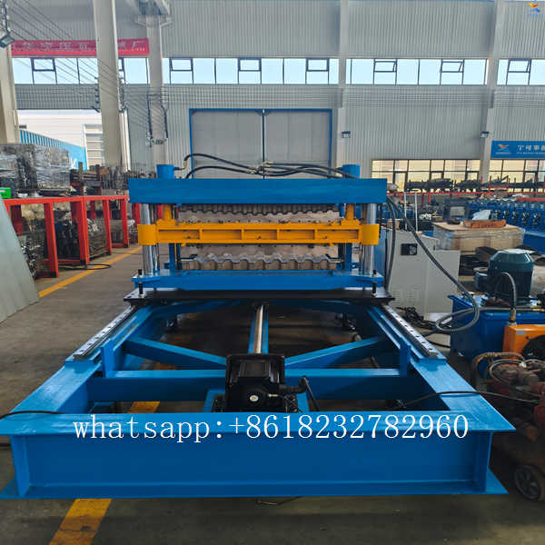 Double-layer roll forming machine
