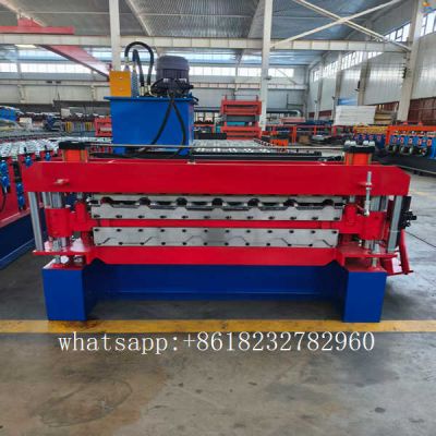 Double-layer roll forming machine